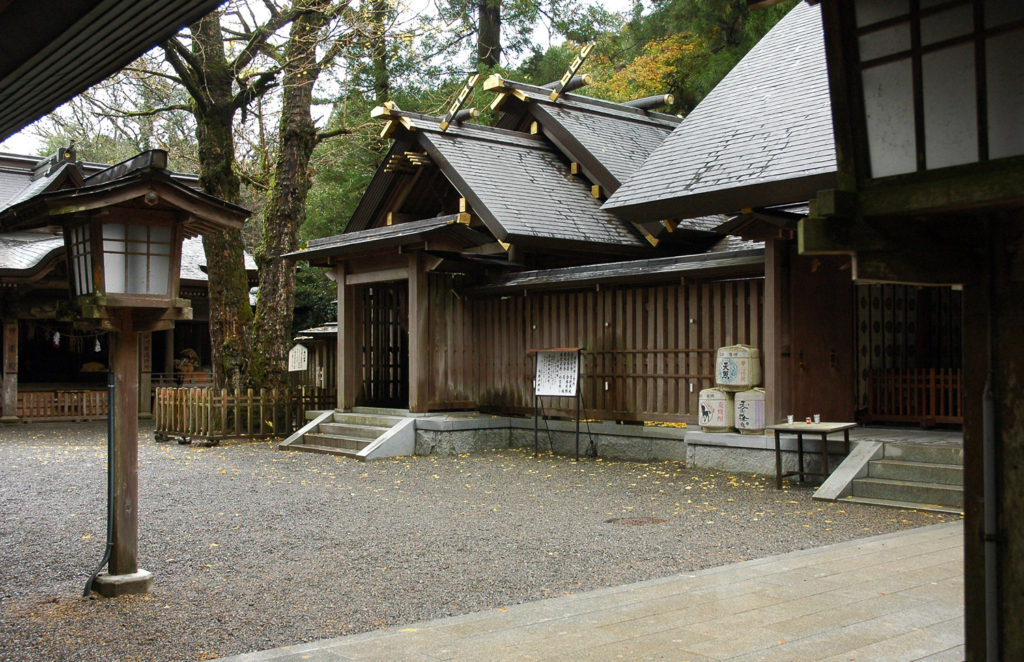 Главное здание святилища Амано Ивато