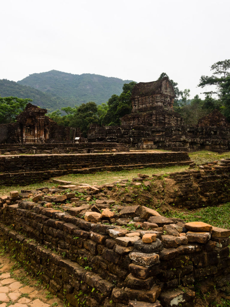 Вьетнам, руины храмового комплекса Мишон