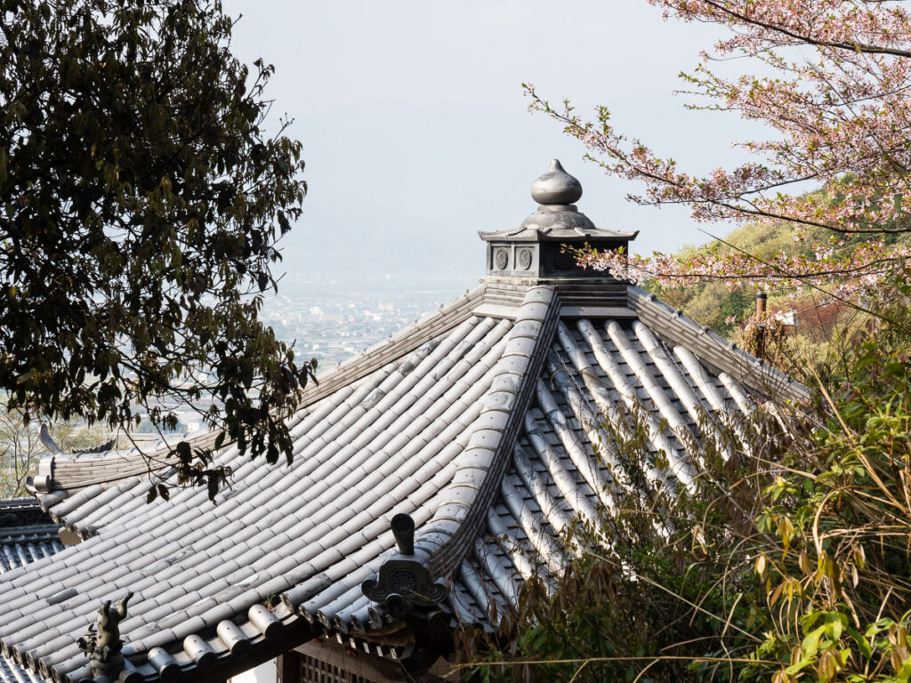 Кирихатадзи, храм номер 10 паломничества Сикоку-хэнро