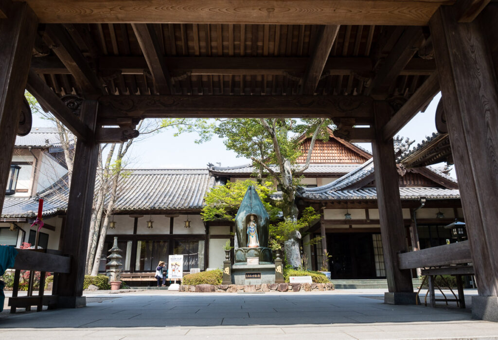 Дайнитидзи, храм номер 13 паломничества Сикоку-хэнро