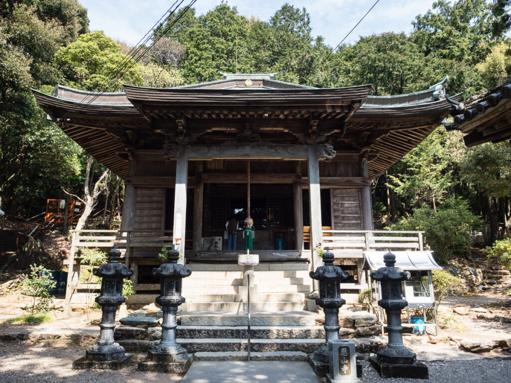 Ондзандзи, храм номер 18 паломничества Сикоку-хэнро