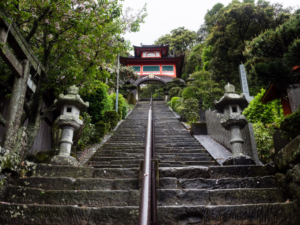 Синсёдзи, храм 25 паломничества Сикоку-хэнро (префектура Коти, Япония).