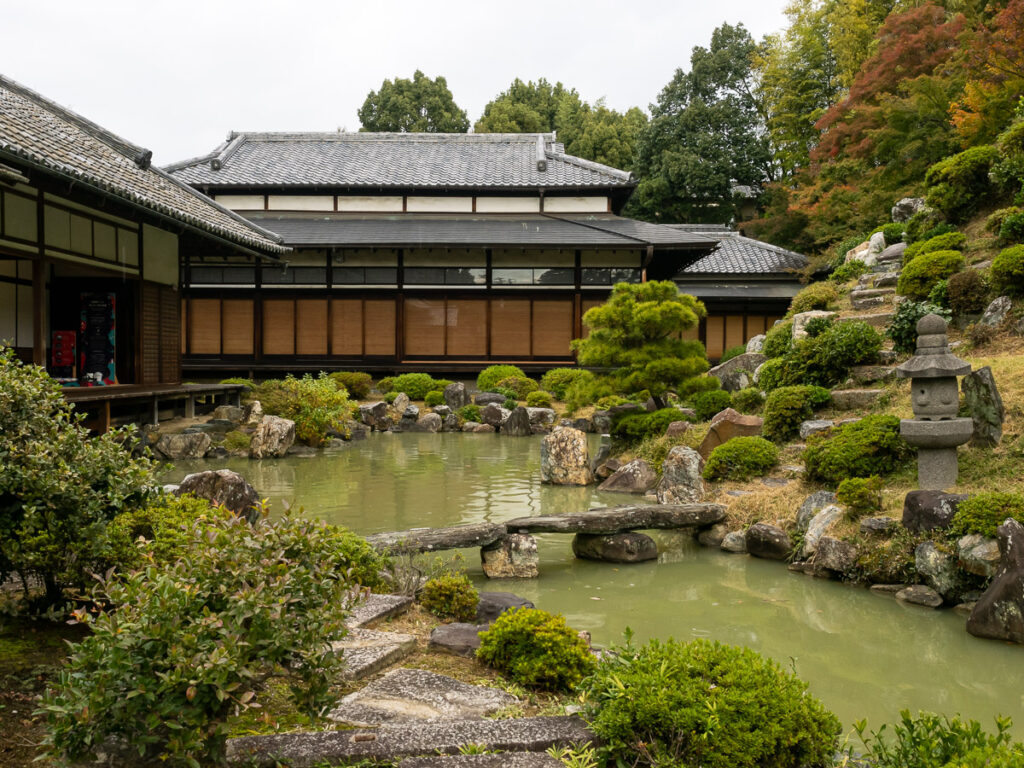 Знаменитый сад в храме Тисякуин в Киото, Япония