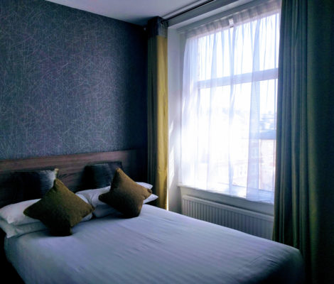 Phoenix Hotel room (London, Bayswater)