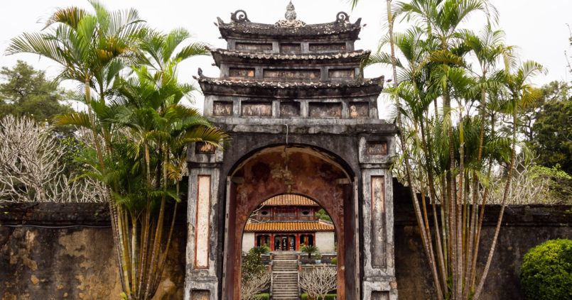 Императорские усыпальницы Хюэ (гробница Минх Манг)